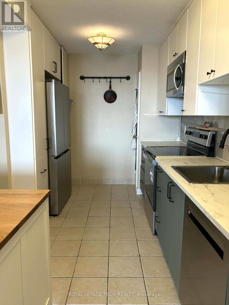 1009 - 1785 Frobisher Drive, Ottawa, ON - Indoor Photo Showing Kitchen