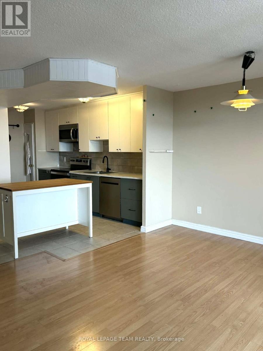 1009 - 1785 Frobisher Drive, Ottawa, ON - Indoor Photo Showing Kitchen