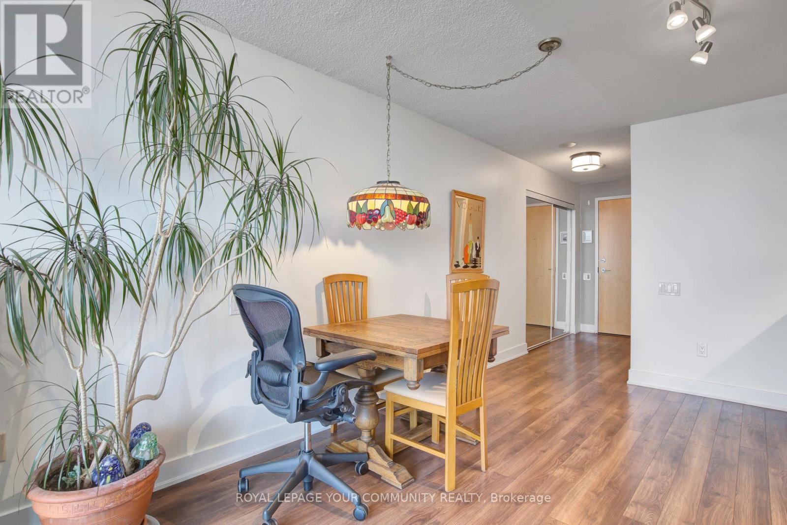 1806 - 1048 Broadview Avenue, Toronto, ON - Indoor Photo Showing Other Room