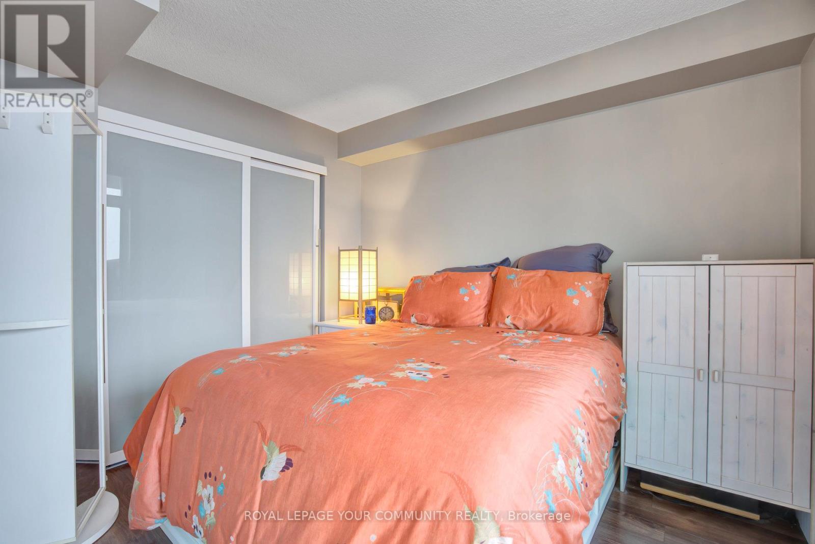 1806 - 1048 Broadview Avenue, Toronto, ON - Indoor Photo Showing Bedroom