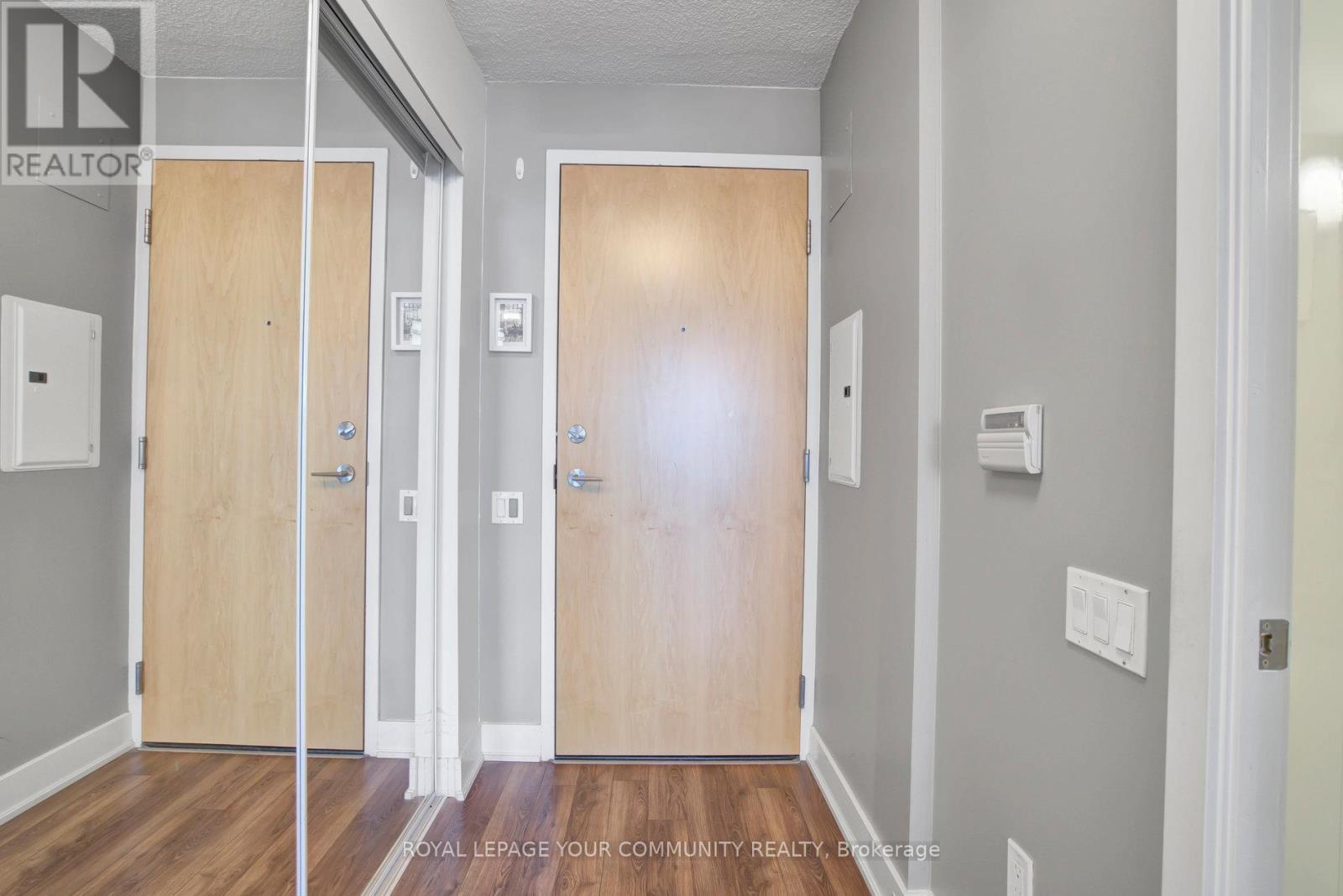 1806 - 1048 Broadview Avenue, Toronto, ON - Indoor Photo Showing Other Room