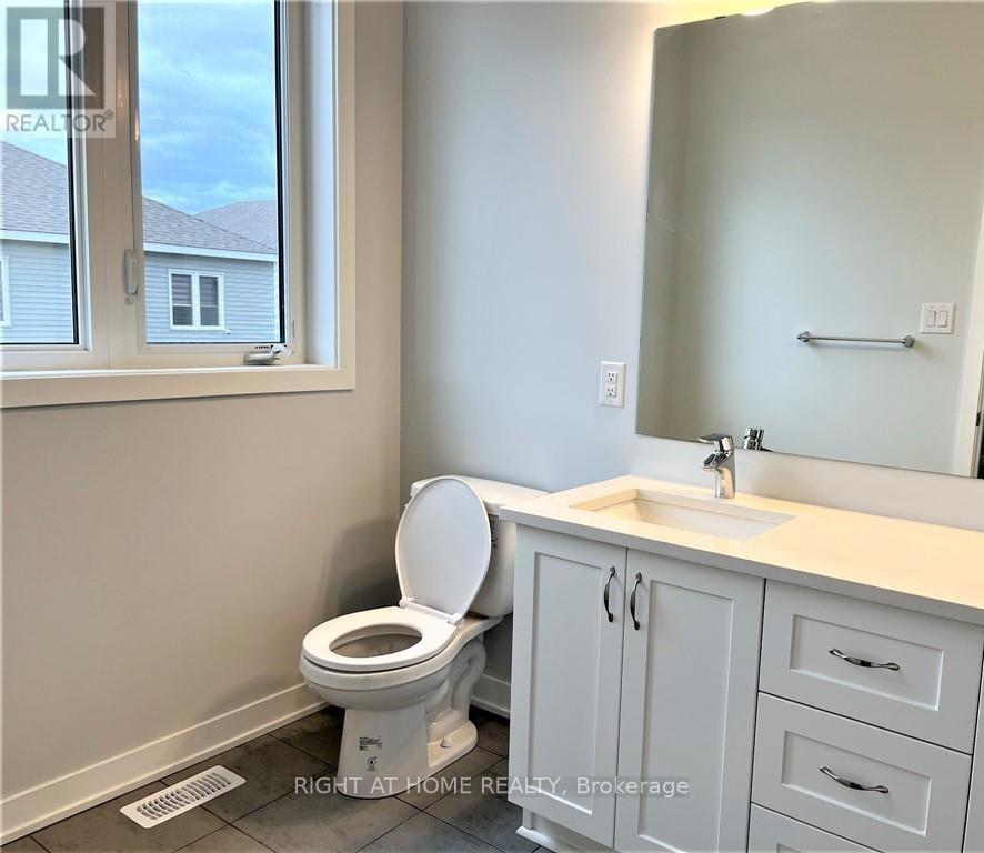 Bathroom - 321 Crossway Terrace, Ottawa, ON - Indoor Photo Showing Bathroom