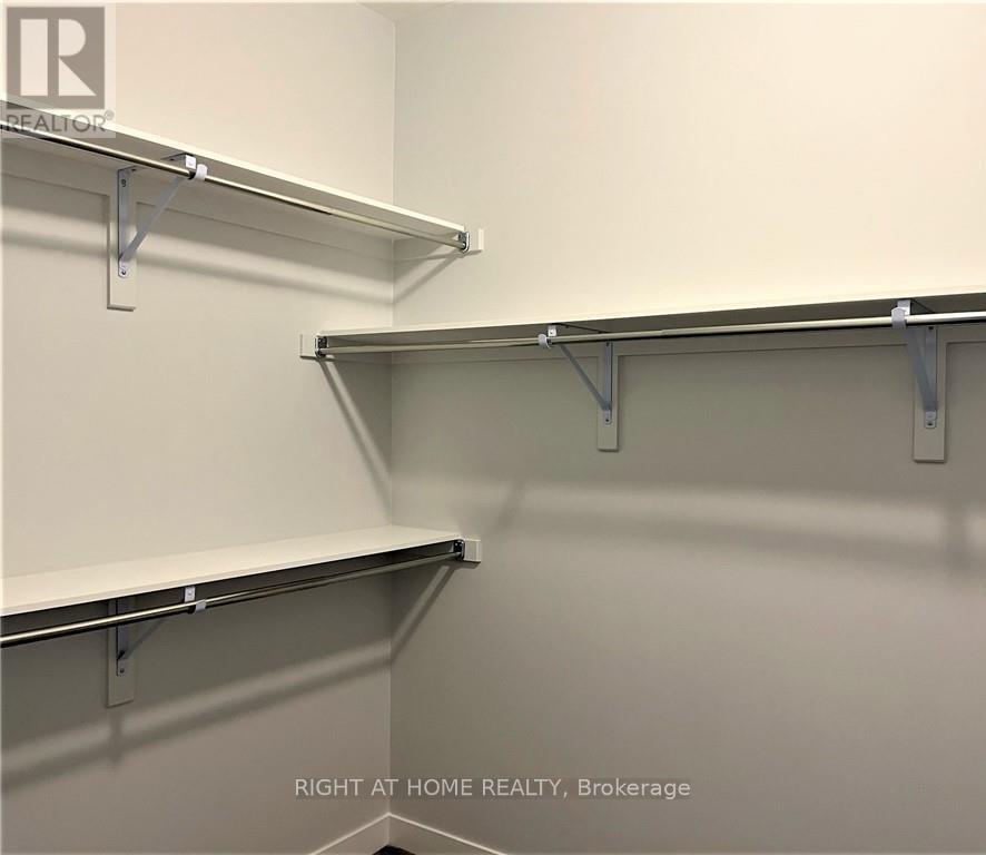 321 Crossway Terrace, Ottawa, ON - Indoor With Storage