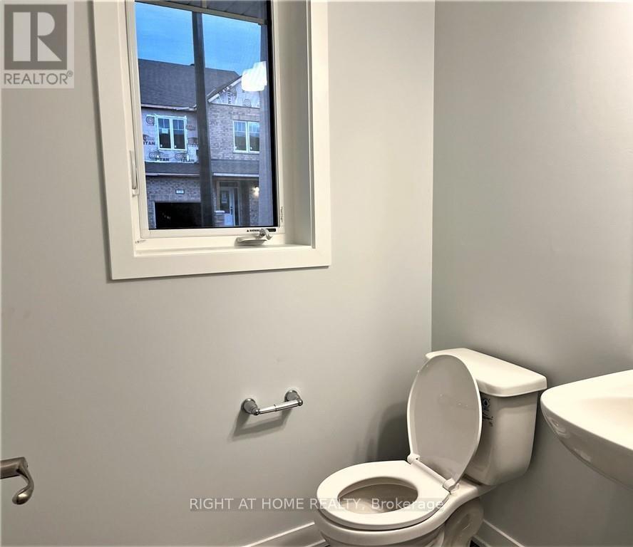 Powder Room - 321 Crossway Terrace, Ottawa, ON - Indoor Photo Showing Bathroom