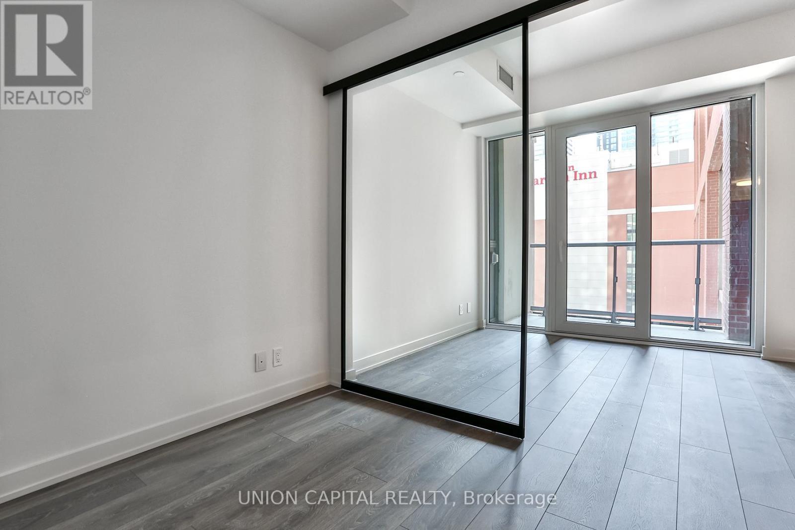 1111 - 108 Peter Street, Toronto, ON - Indoor Photo Showing Other Room