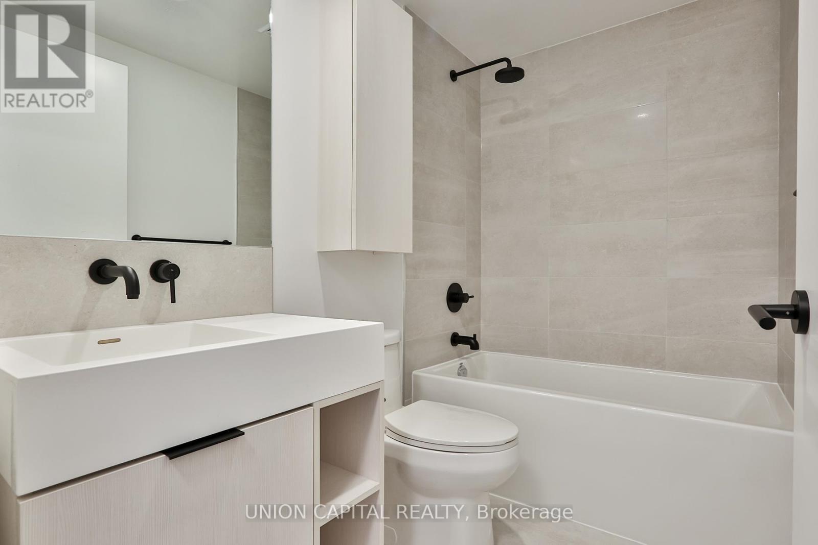 1111 - 108 Peter Street, Toronto, ON - Indoor Photo Showing Bathroom