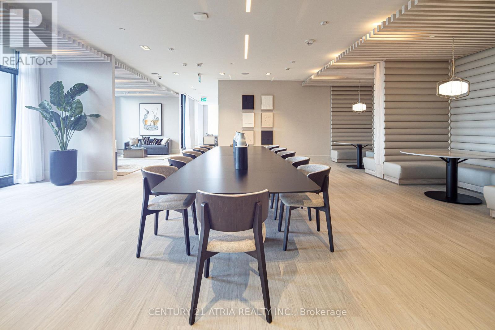 1820 - 2020 Bathurst Street, Toronto, ON - Indoor