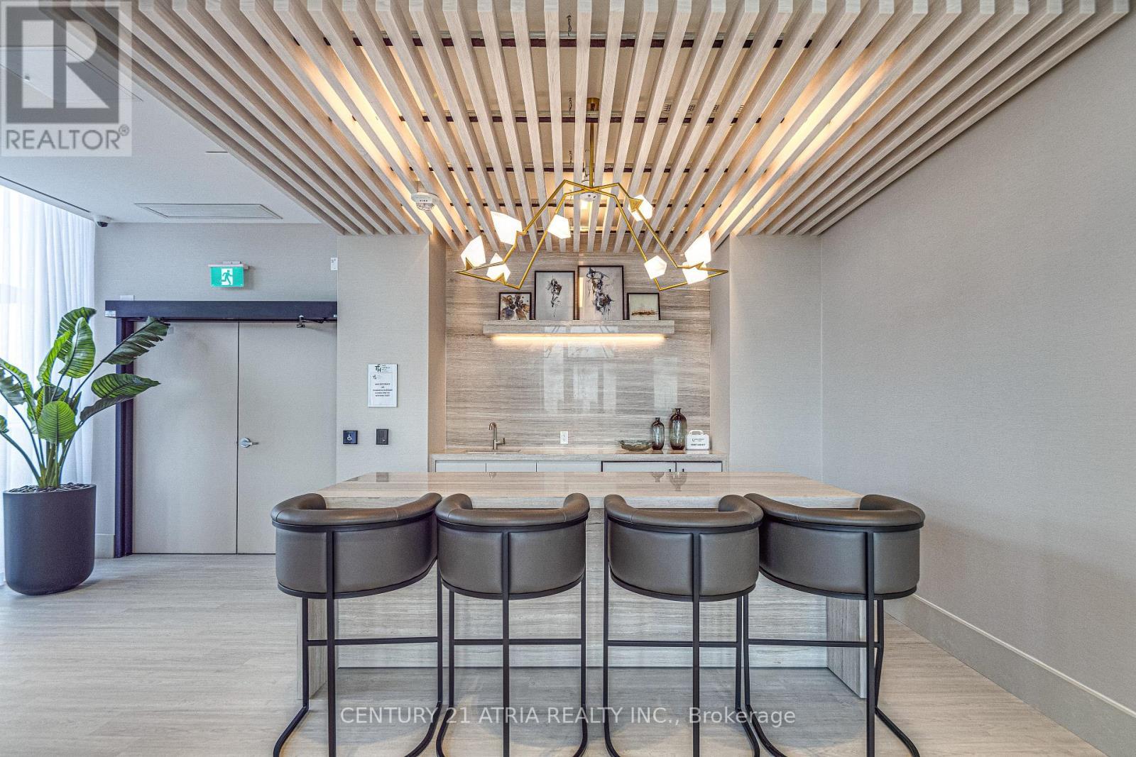 1820 - 2020 Bathurst Street, Toronto, ON - Indoor