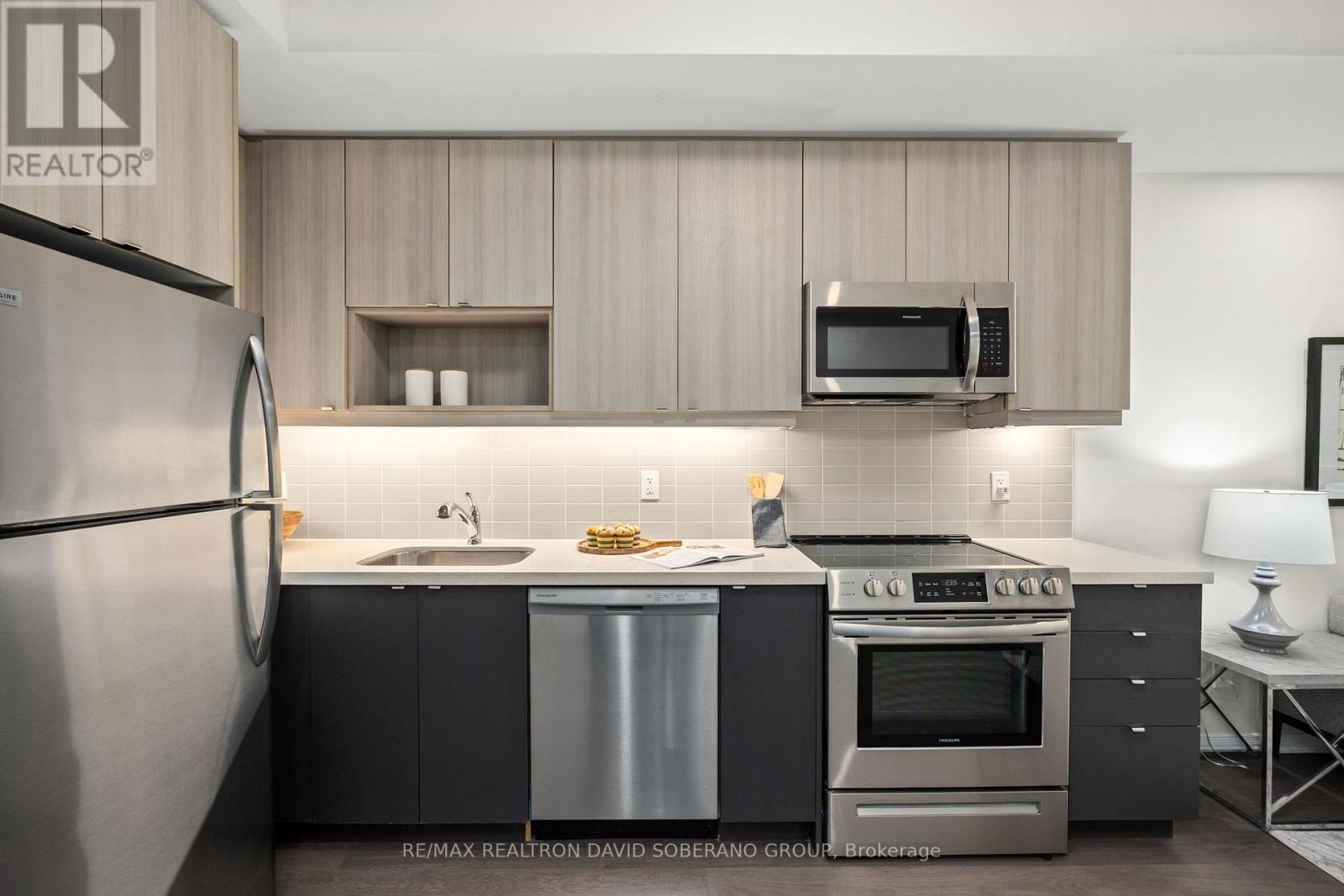 202 - 1120 Briar Hill Avenue, Toronto, ON - Indoor Photo Showing Kitchen With Stainless Steel Kitchen With Upgraded Kitchen