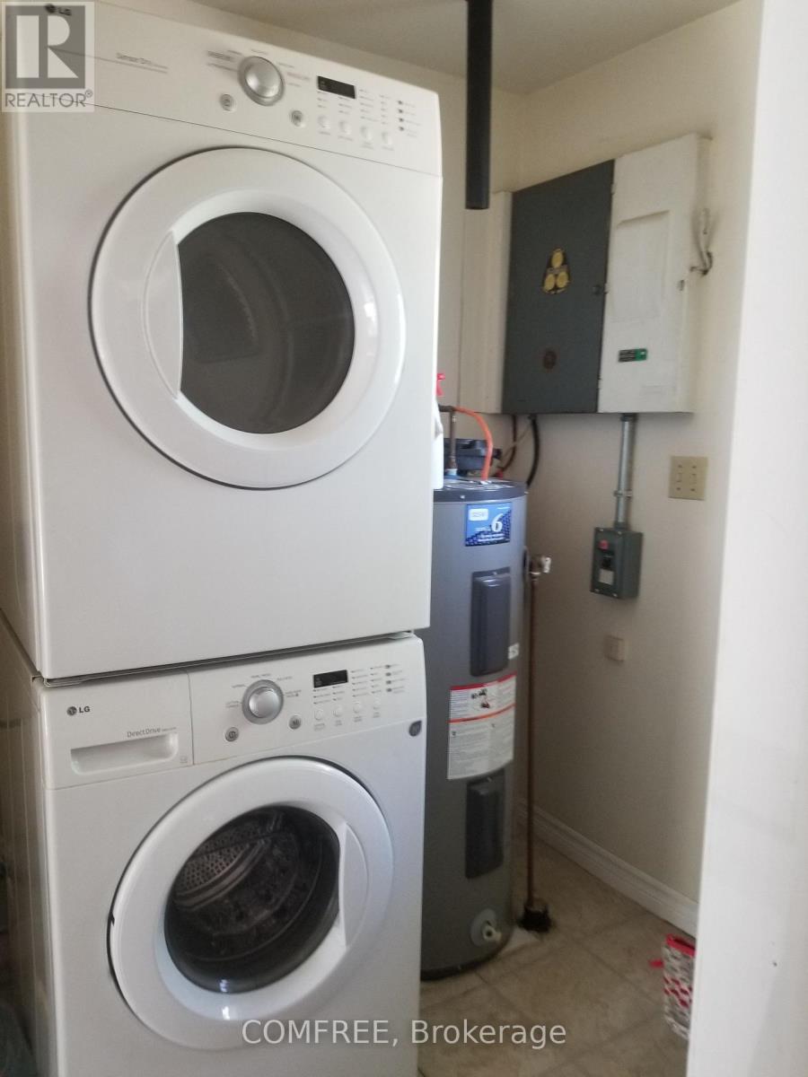 1978 Victoria Street, Innisfil (Stroud), ON - Indoor Photo Showing Laundry Room