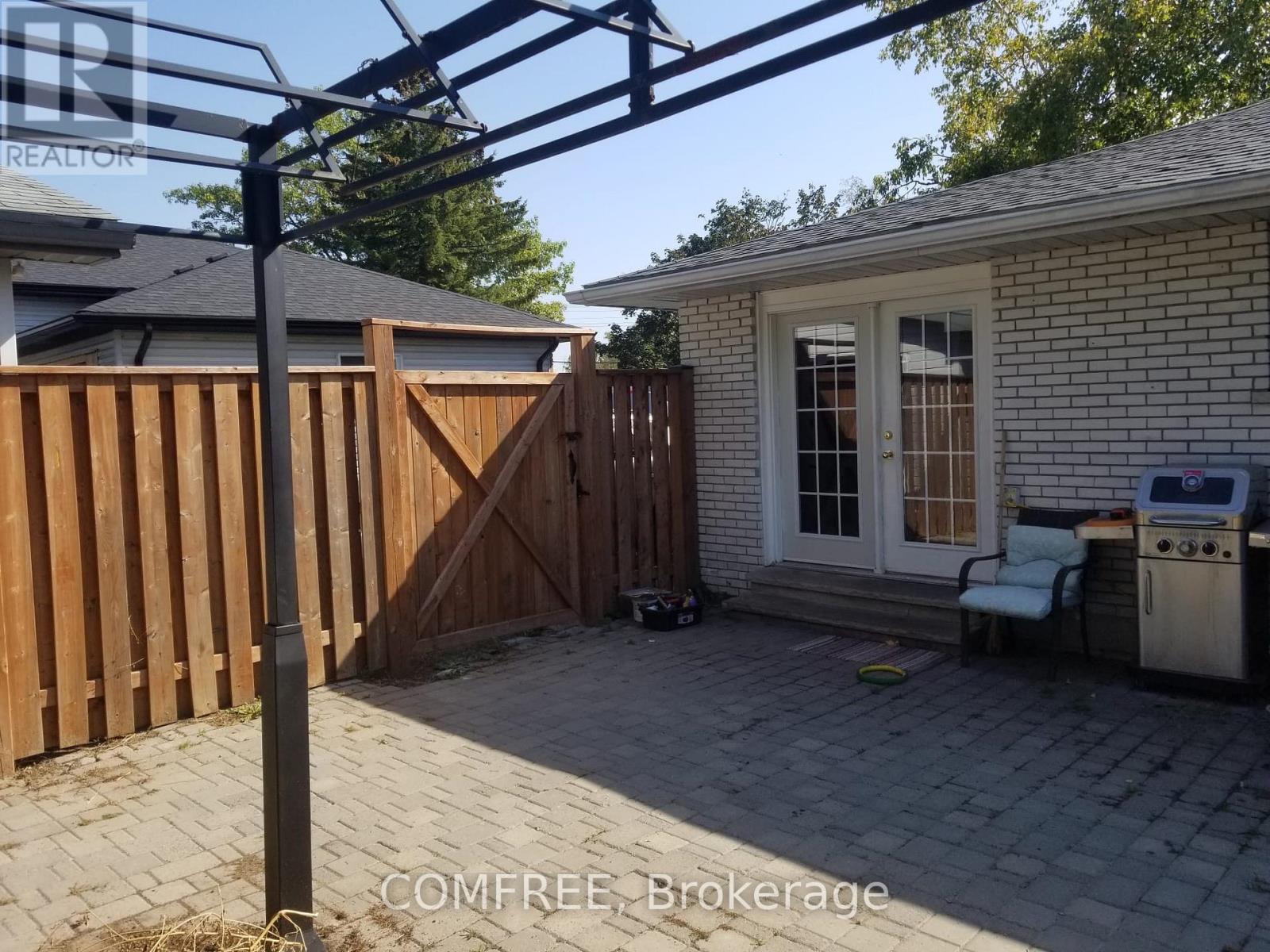 1978 Victoria Street, Innisfil (Stroud), ON - Outdoor With Deck Patio Veranda With Exterior