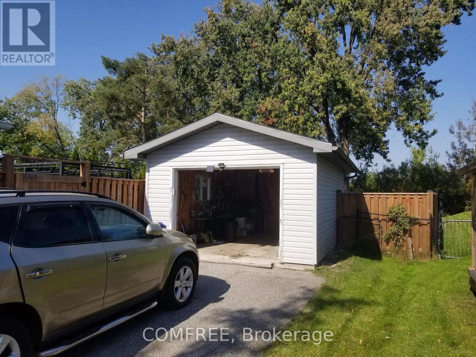 1978 Victoria Street, Innisfil (Stroud), ON - Outdoor