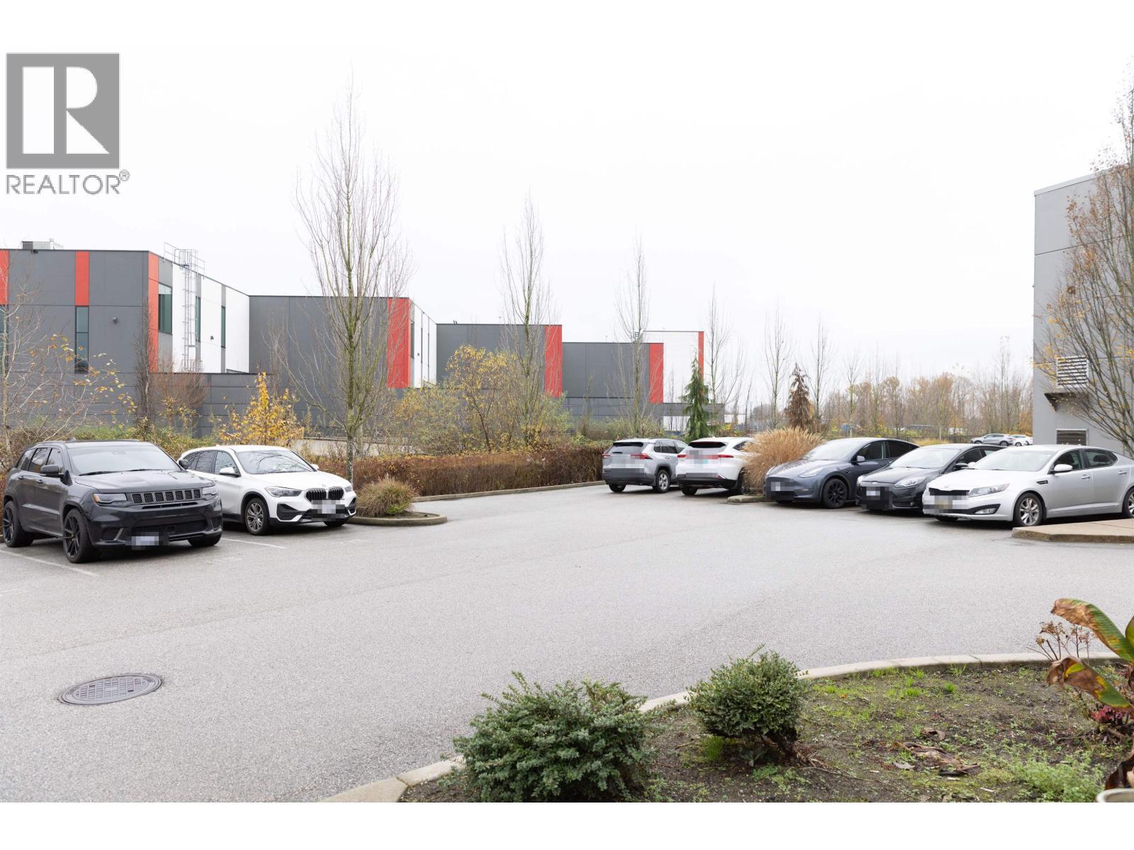 215 5108 North Fraser Way, Burnaby, BC