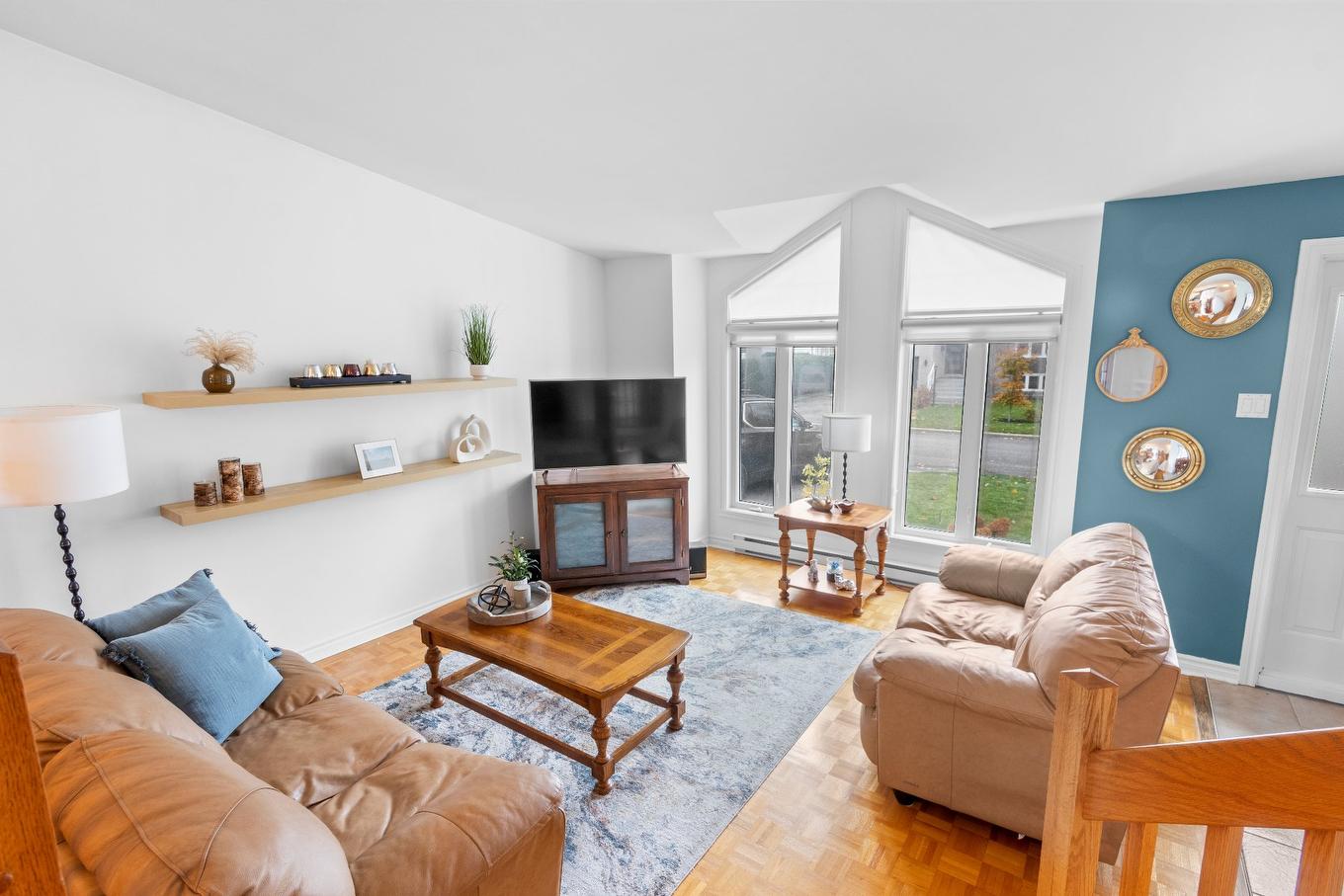 Living room - 66 Rue Douglas-Anderson, Châteauguay, QC - Indoor Photo Showing Living Room