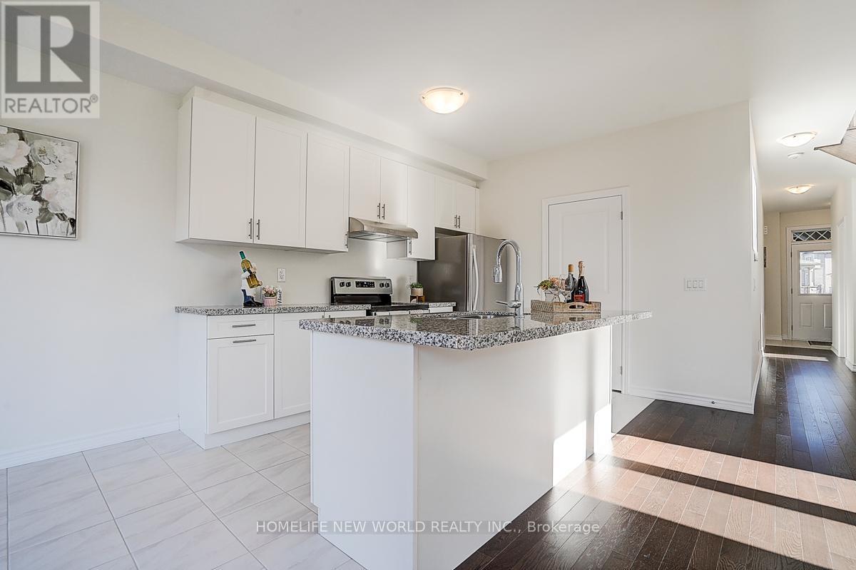 4 Freeman Williams Street, Markham, ON - Indoor Photo Showing Kitchen With Upgraded Kitchen