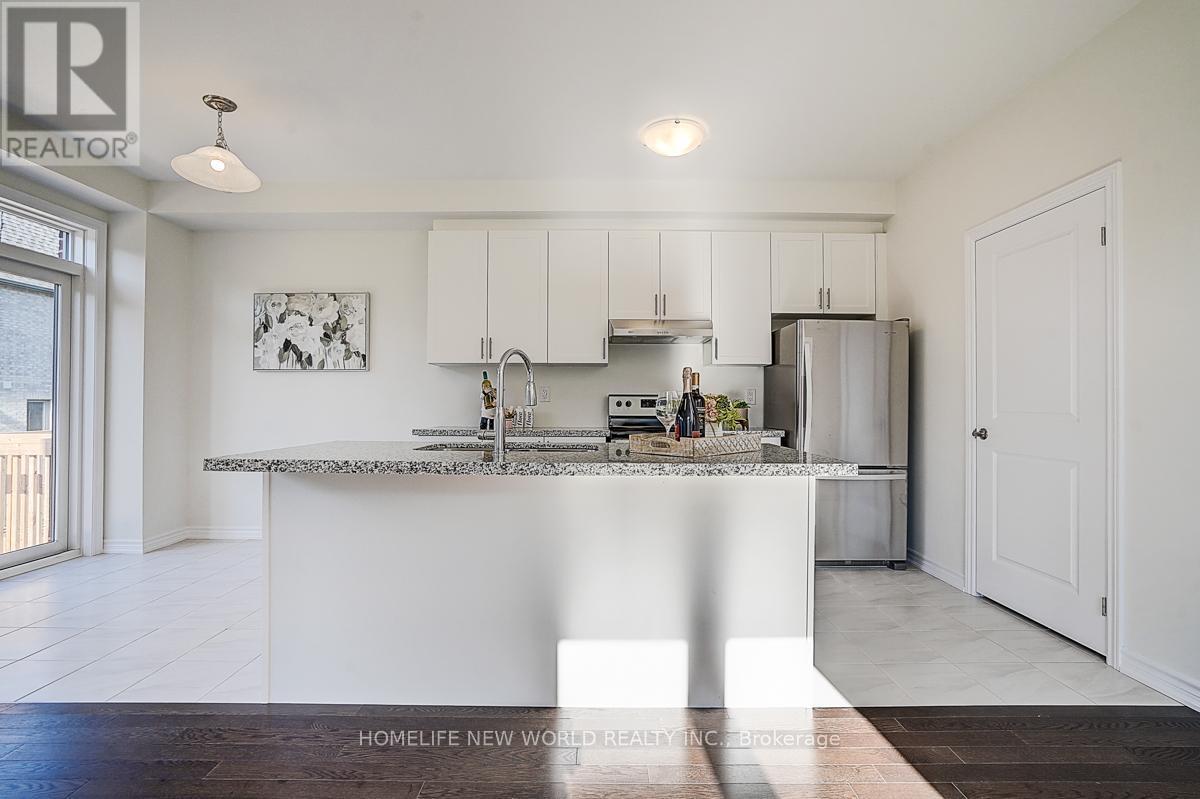 4 Freeman Williams Street, Markham, ON - Indoor Photo Showing Kitchen With Stainless Steel Kitchen