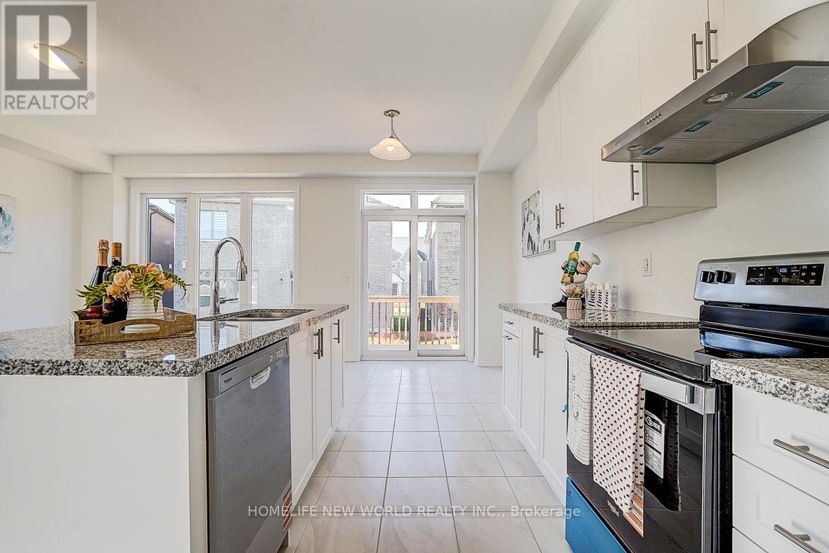 4 Freeman Williams Street, Markham, ON - Indoor Photo Showing Kitchen With Stainless Steel Kitchen With Upgraded Kitchen