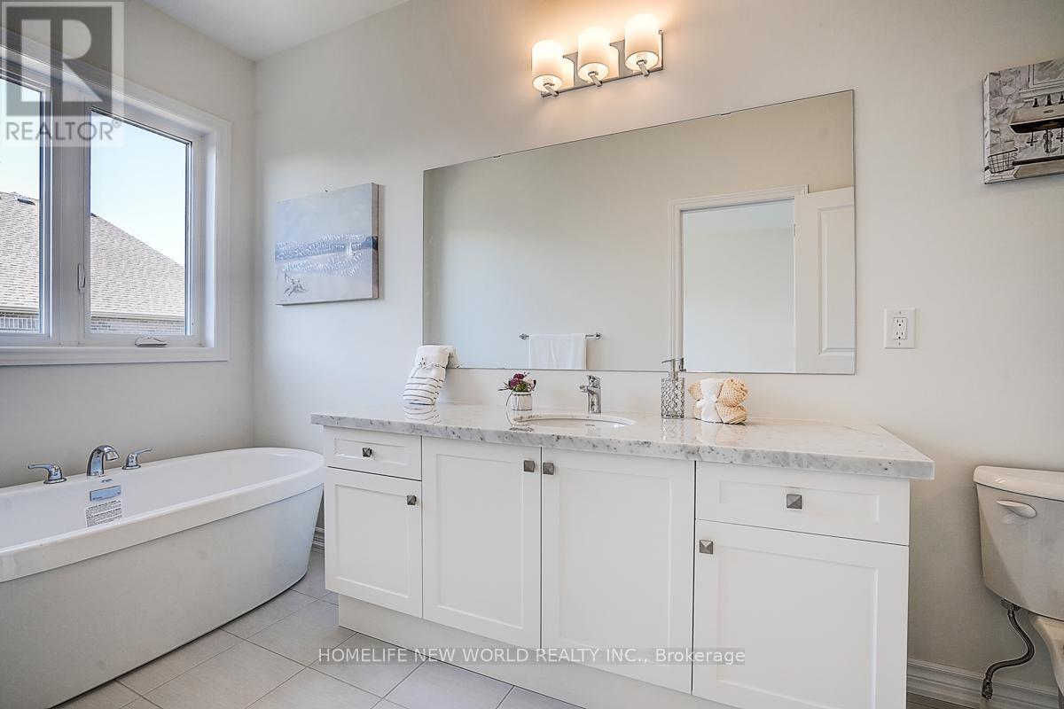 4 Freeman Williams Street, Markham, ON - Indoor Photo Showing Bathroom