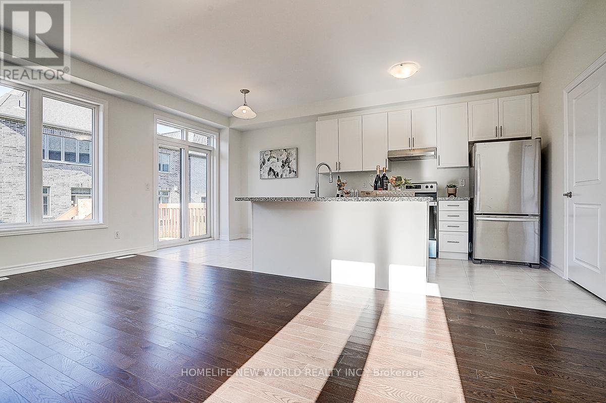 4 Freeman Williams Street, Markham, ON - Indoor Photo Showing Kitchen With Stainless Steel Kitchen