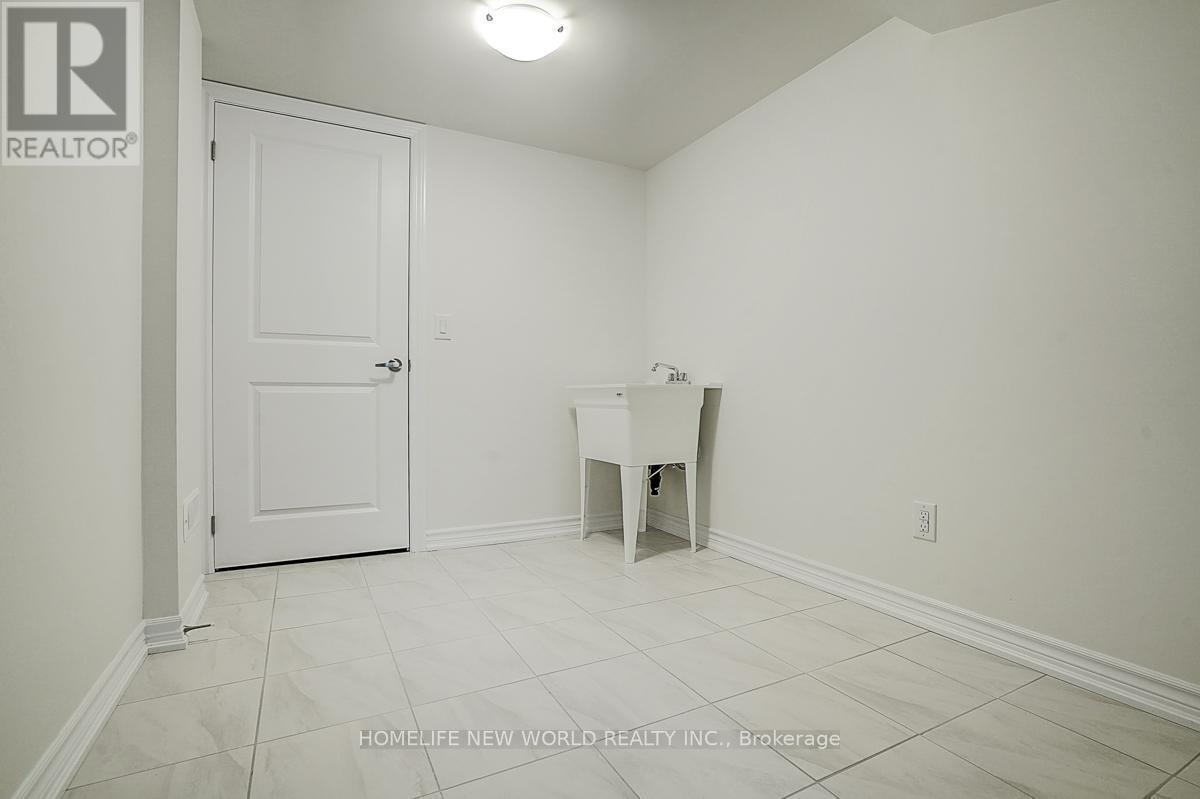 4 Freeman Williams Street, Markham, ON - Indoor Photo Showing Other Room