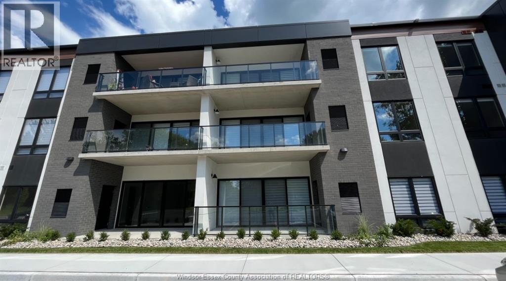 140 Main East Unit# 305, Kingsville, ON - Outdoor With Balcony