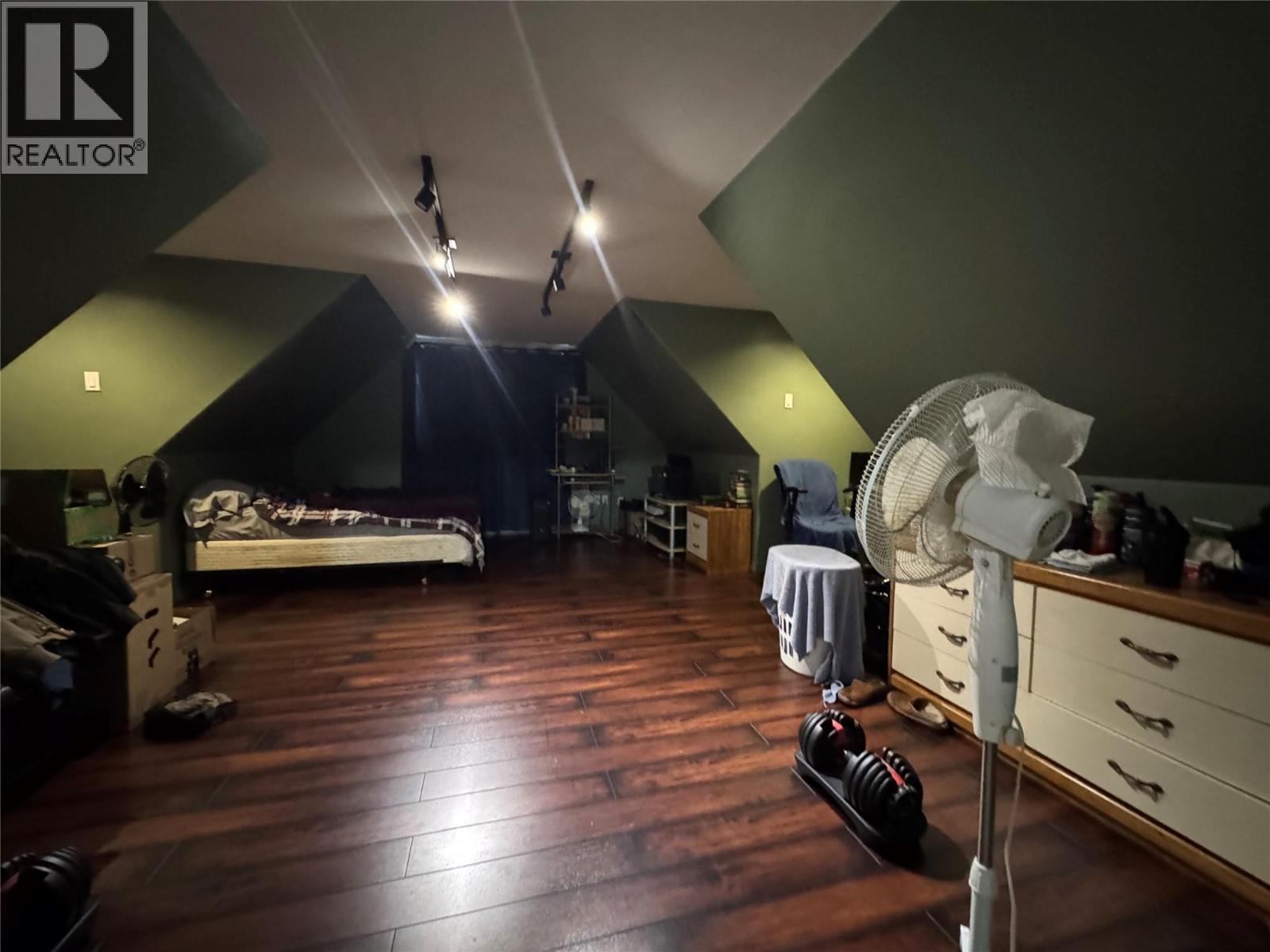 1837 109 Avenue, Dawson Creek, BC - Indoor