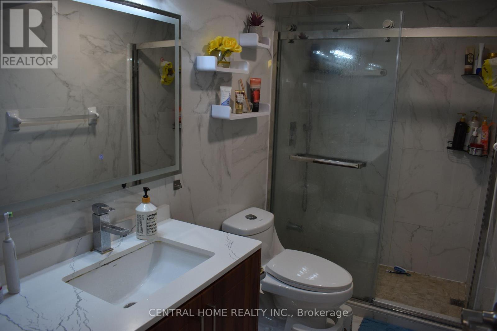 59 Blaney Crescent, Toronto, ON - Indoor Photo Showing Bathroom