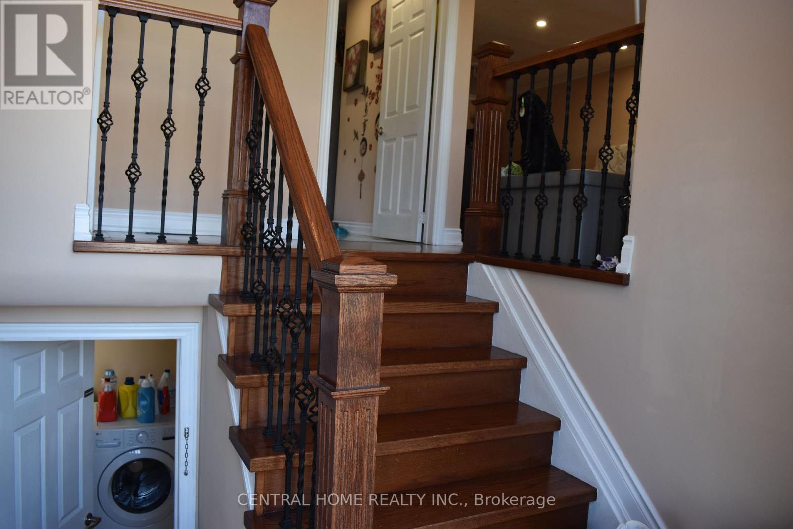 59 Blaney Crescent, Toronto, ON - Indoor Photo Showing Other Room