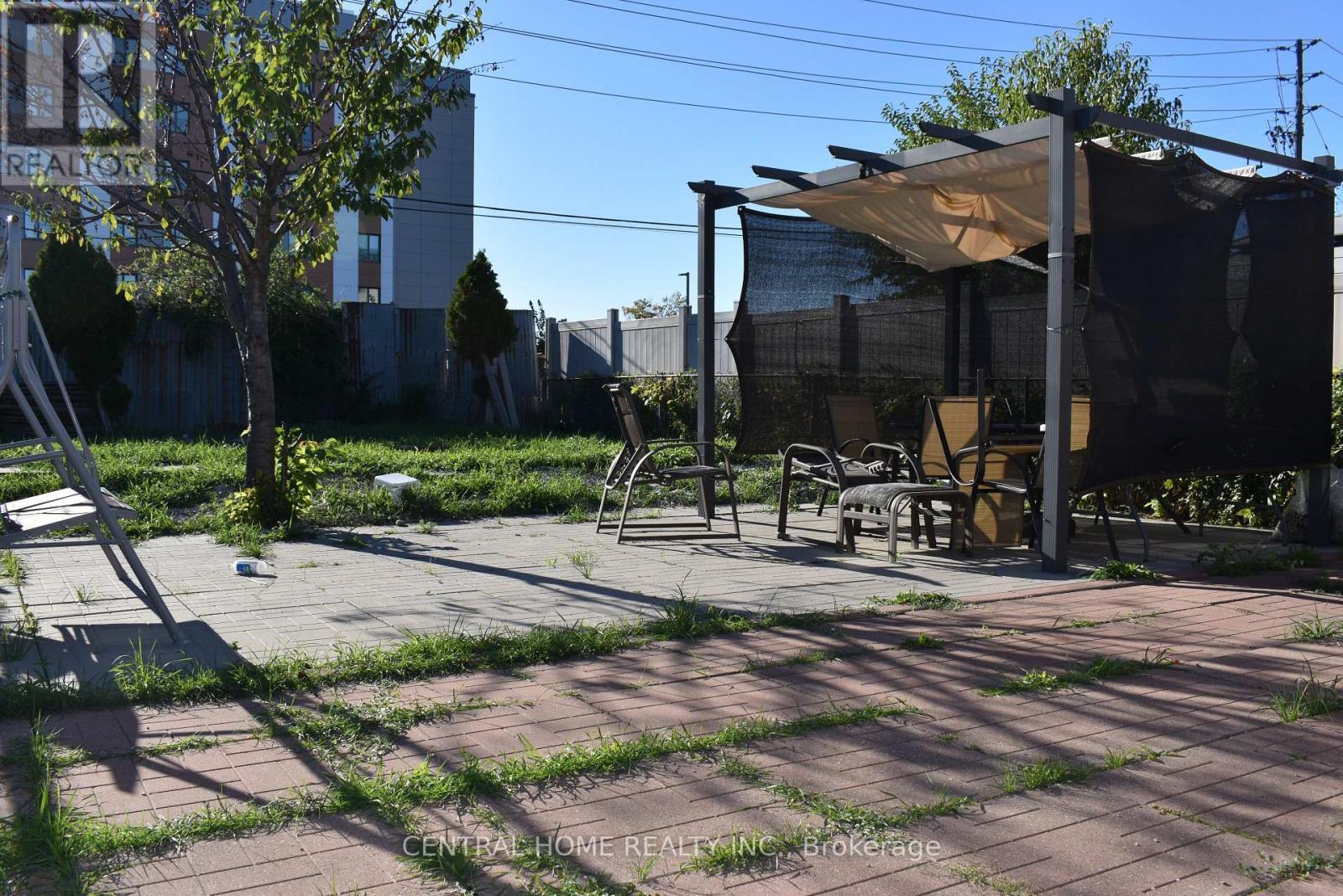 59 Blaney Crescent, Toronto, ON - Outdoor