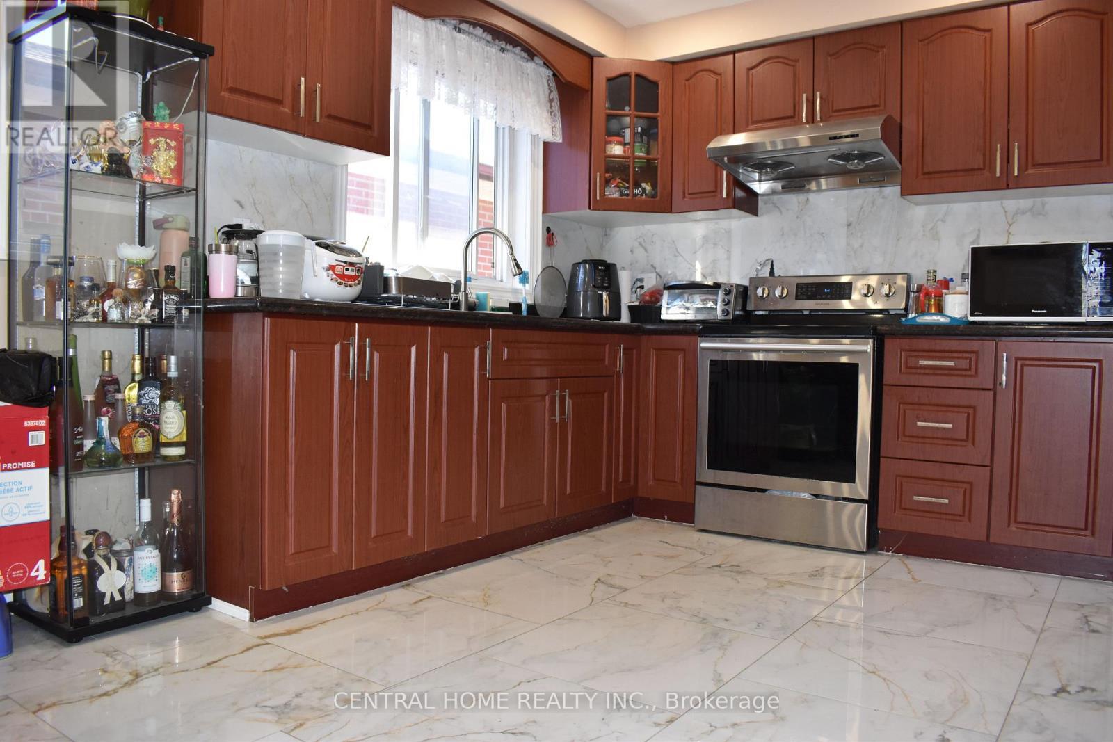 59 Blaney Crescent, Toronto, ON - Indoor Photo Showing Kitchen