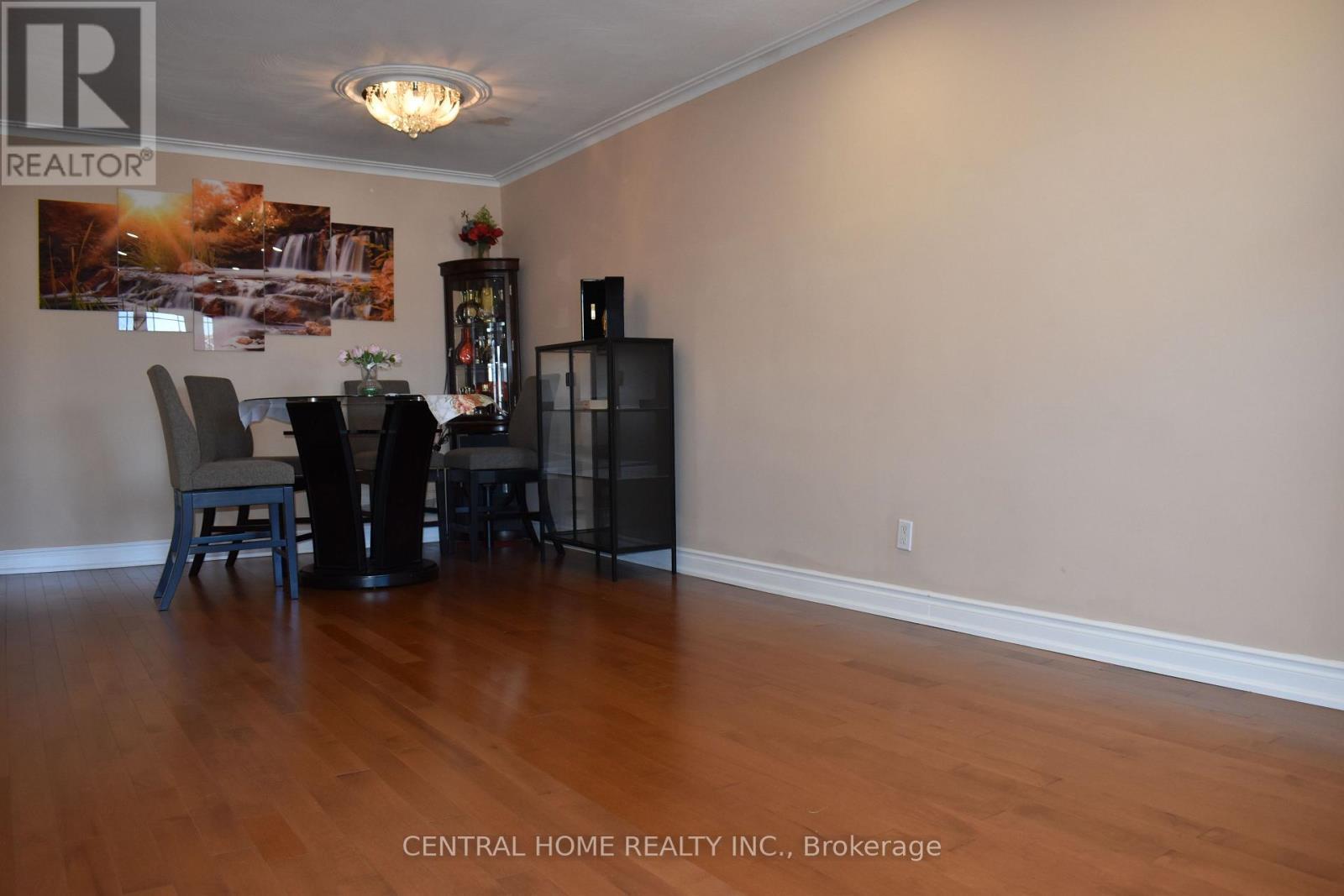 59 Blaney Crescent, Toronto, ON - Indoor