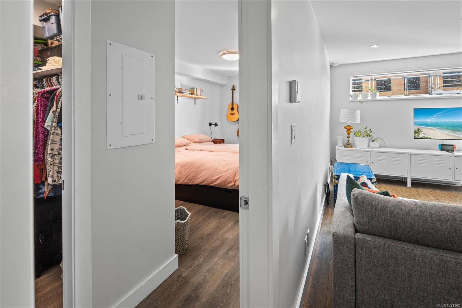 403-826 Esquimalt Rd, Esquimalt, BC - Indoor