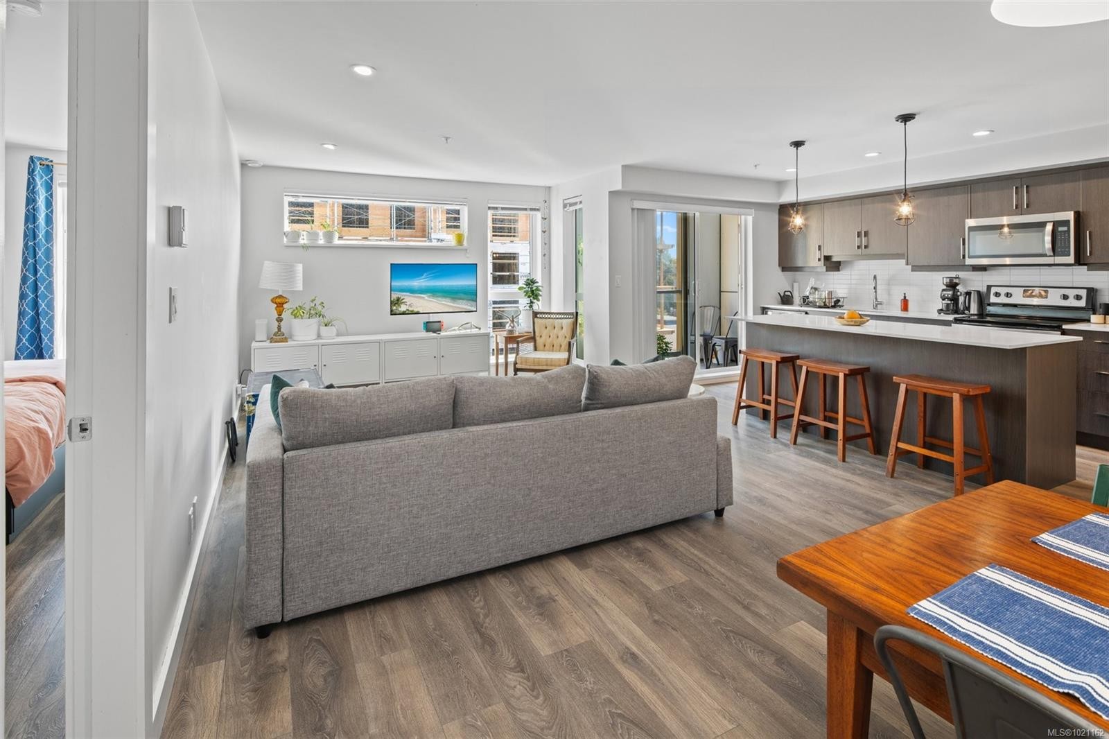 403-826 Esquimalt Rd, Esquimalt, BC - Indoor