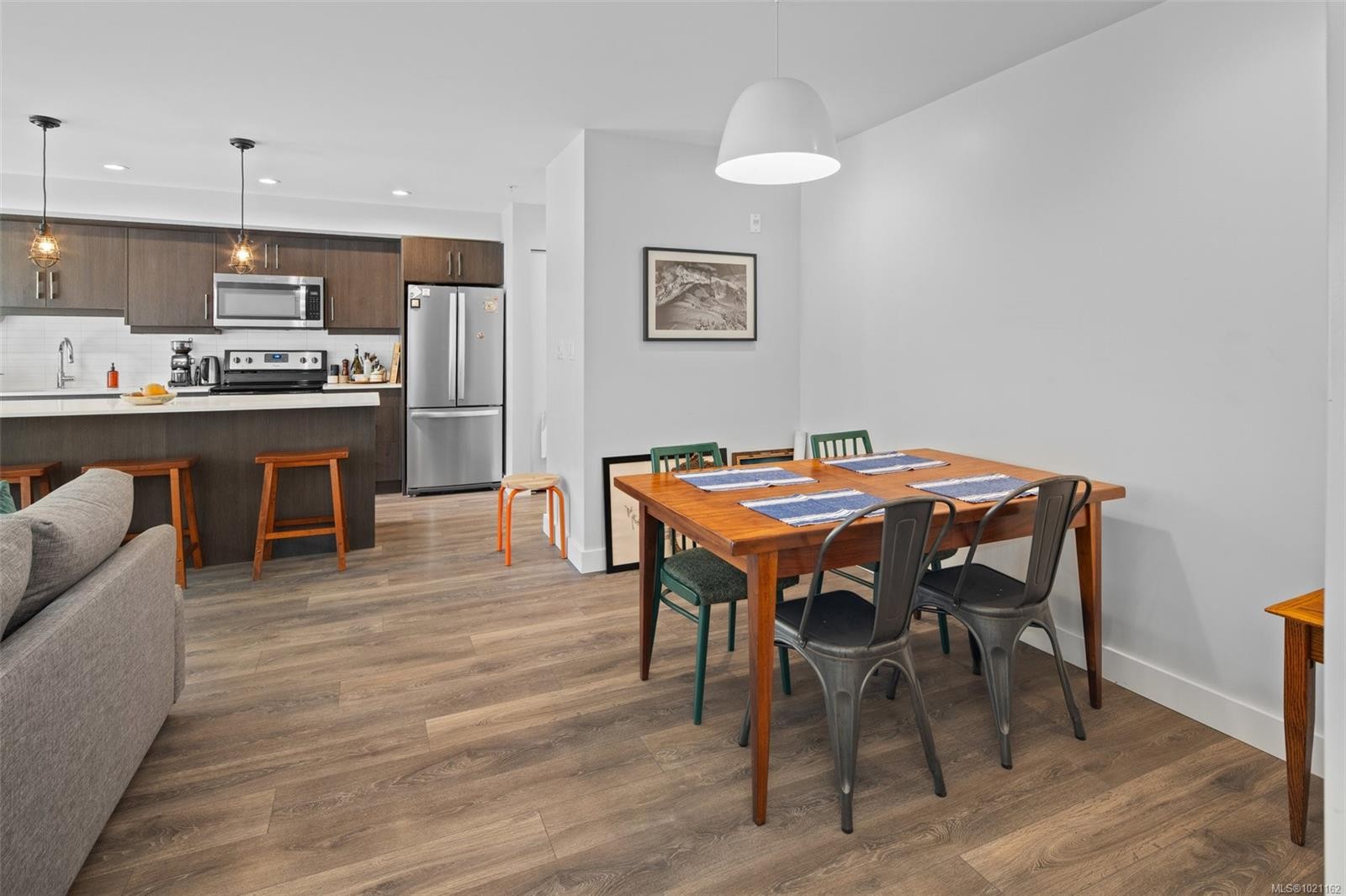 403-826 Esquimalt Rd, Esquimalt, BC - Indoor