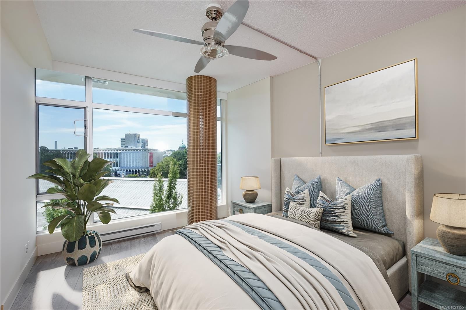 N609-737 Humboldt St, Victoria, BC - Indoor Photo Showing Bedroom