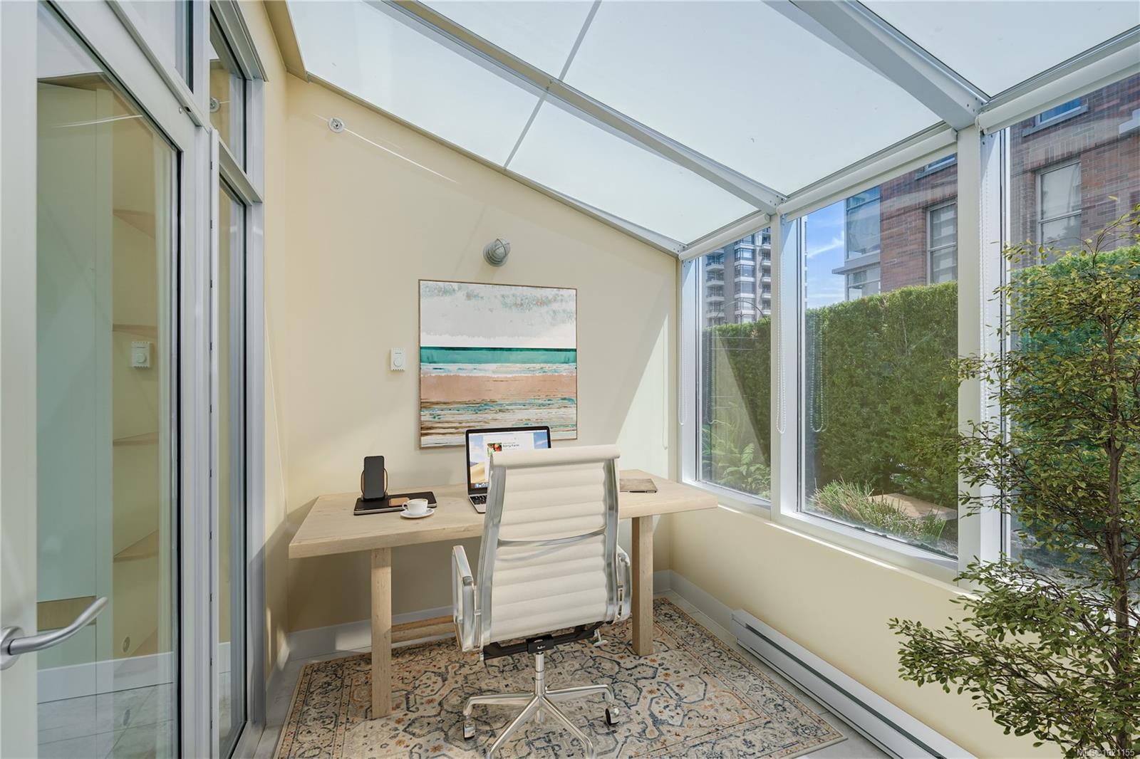 N609-737 Humboldt St, Victoria, BC - Indoor