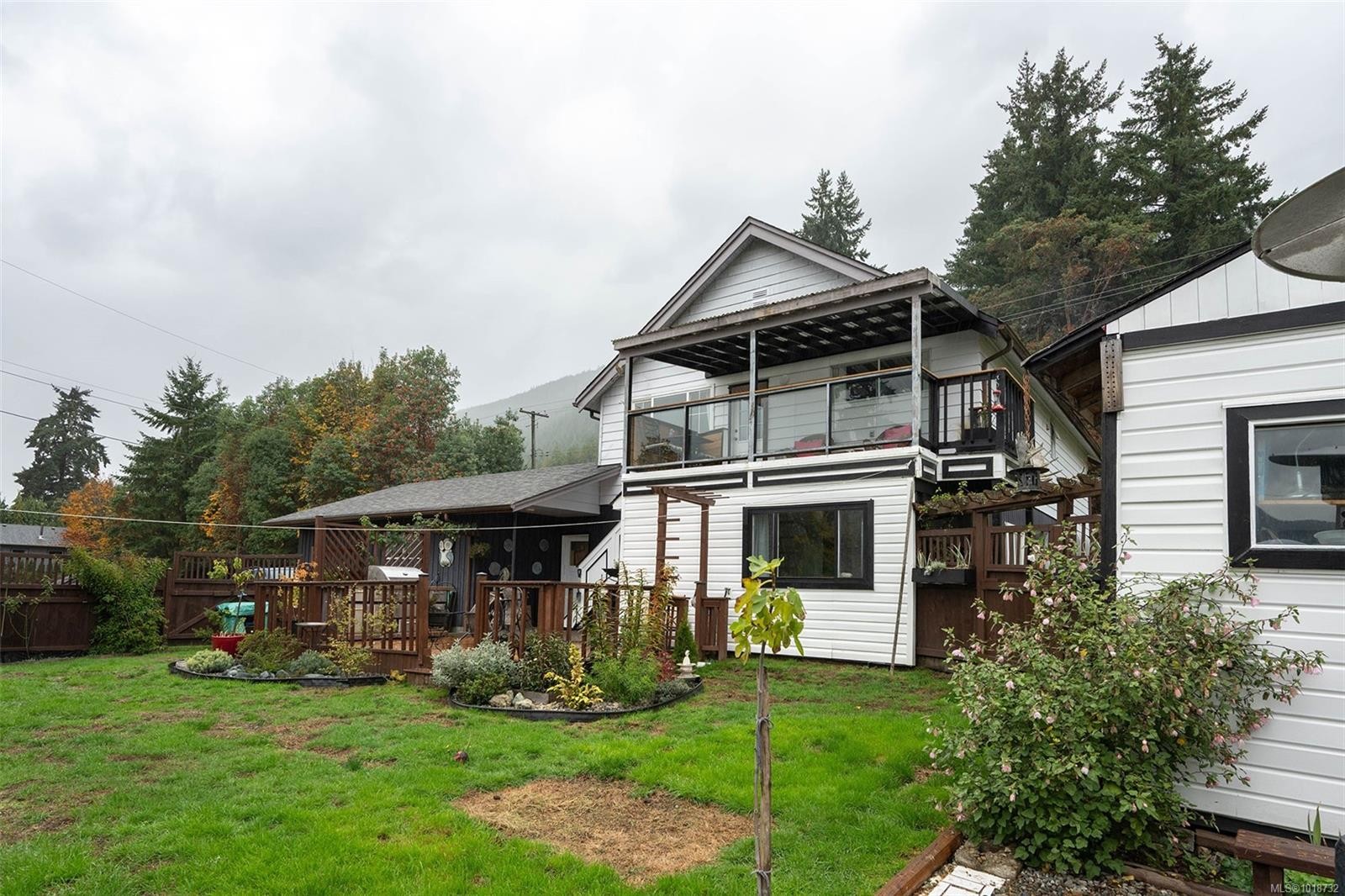 10654 Youbou Rd, Youbou, BC