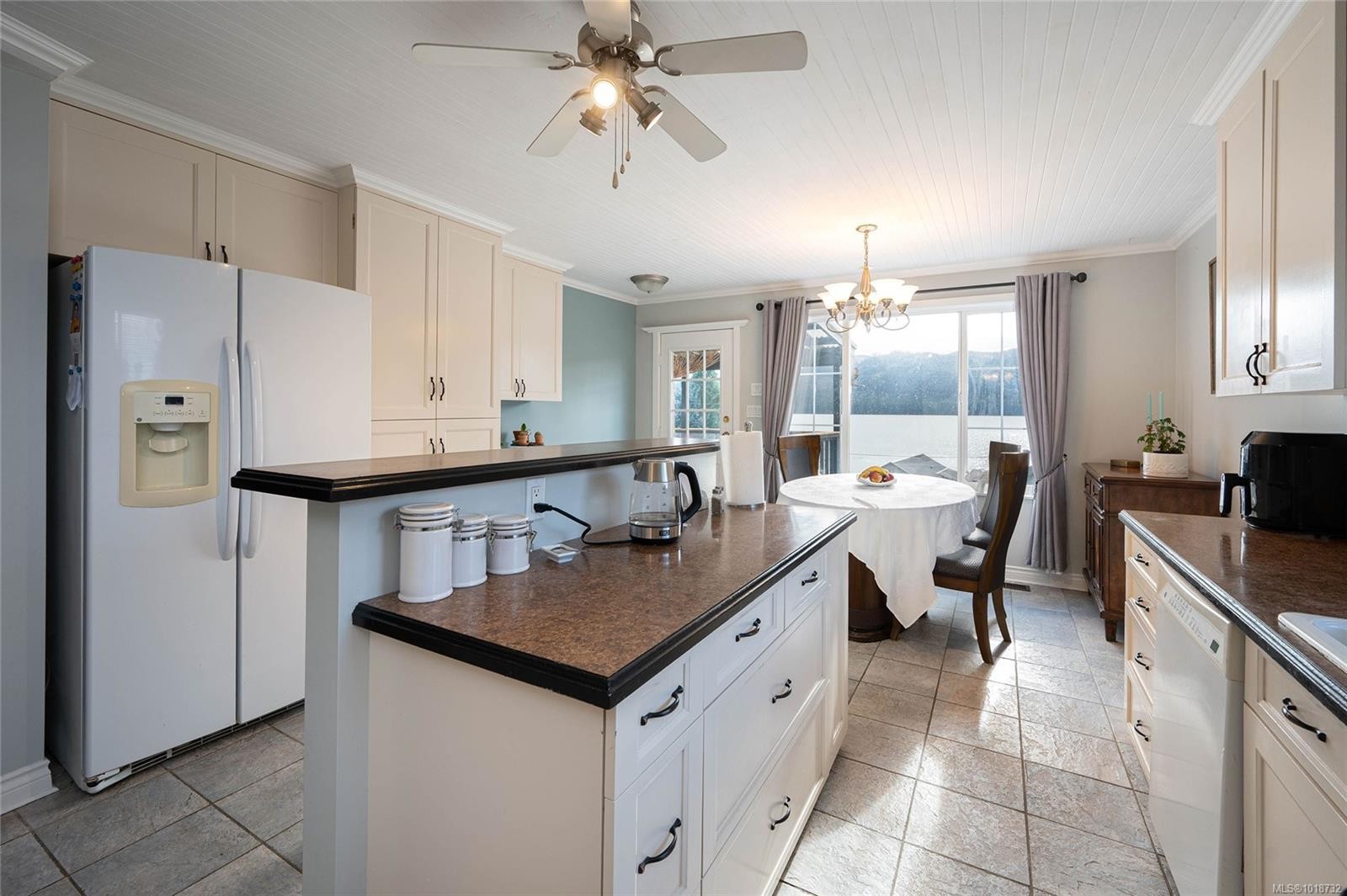 10654 Youbou Rd, Youbou, BC