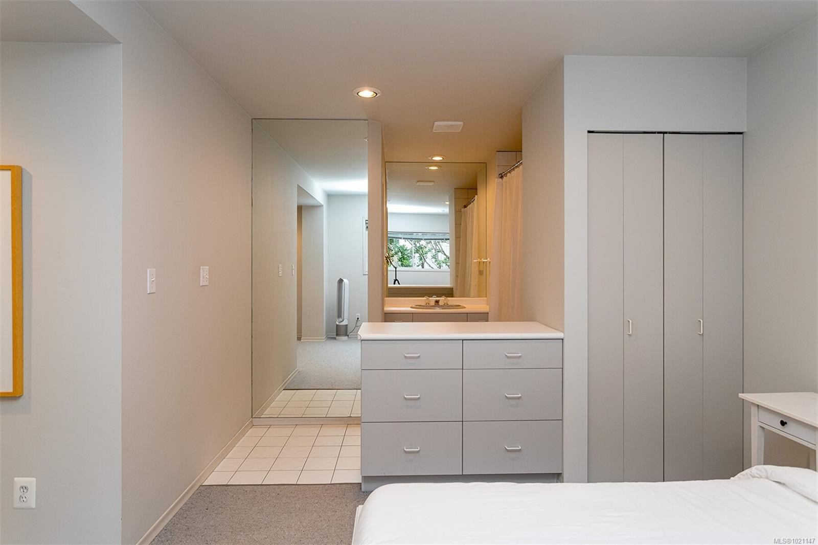 117 Barkley Terr, Oak Bay, BC