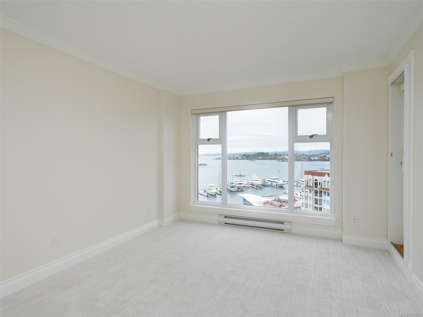 803-75 Songhees Rd, Victoria, BC - Indoor Photo Showing Other Room