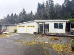 5975 Hunt St Port Hardy, BC V0N 2P0