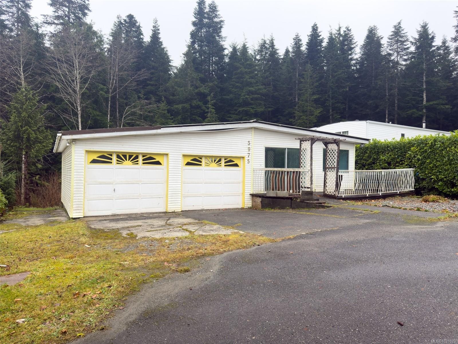 5975 Hunt St, Port Hardy, BC