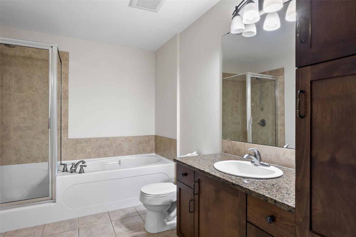 412-795 Mcgill Road, Kamloops, BC - Indoor Photo Showing Bathroom