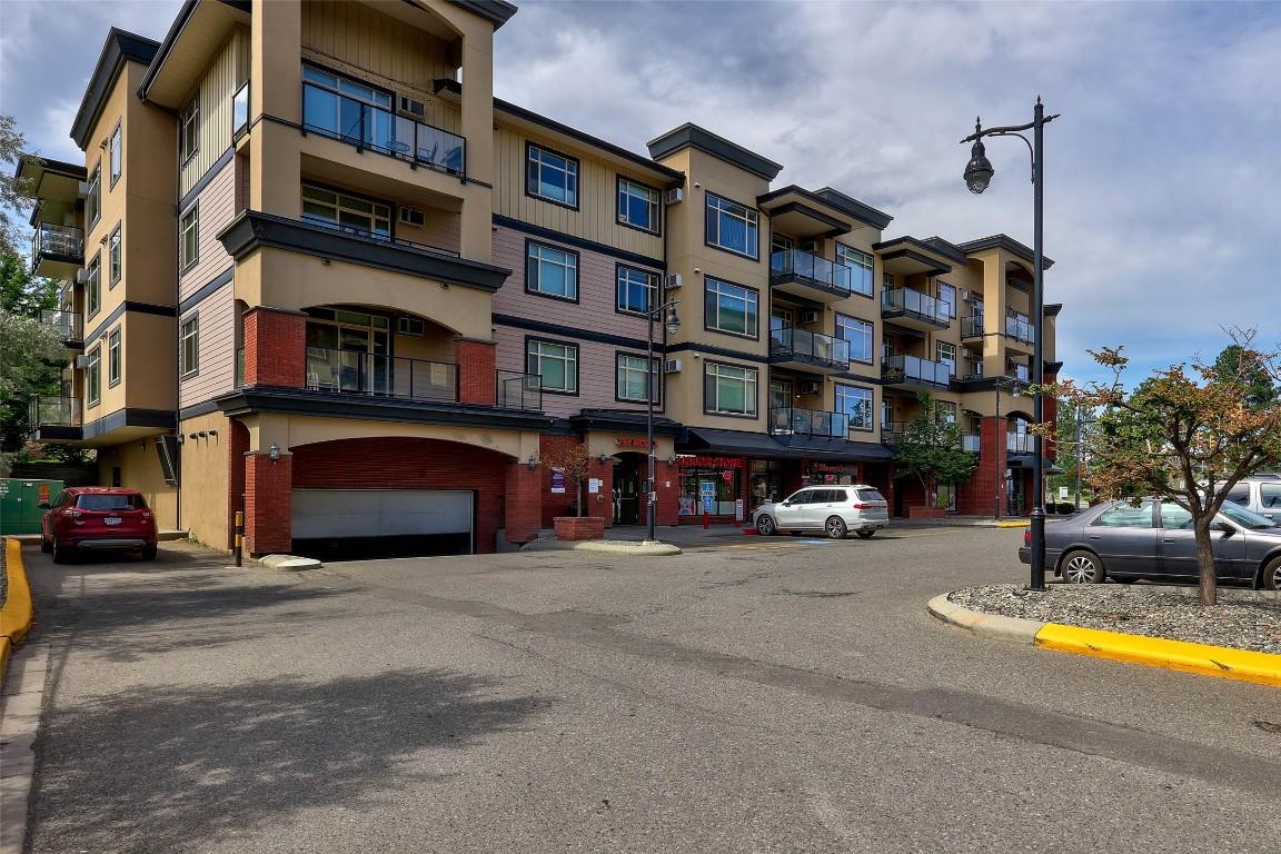 412-795 Mcgill Road, Kamloops, BC - Outdoor With Facade