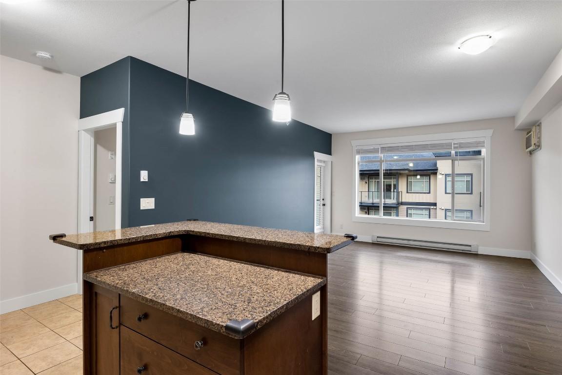 412-795 Mcgill Road, Kamloops, BC - Indoor Photo Showing Other Room