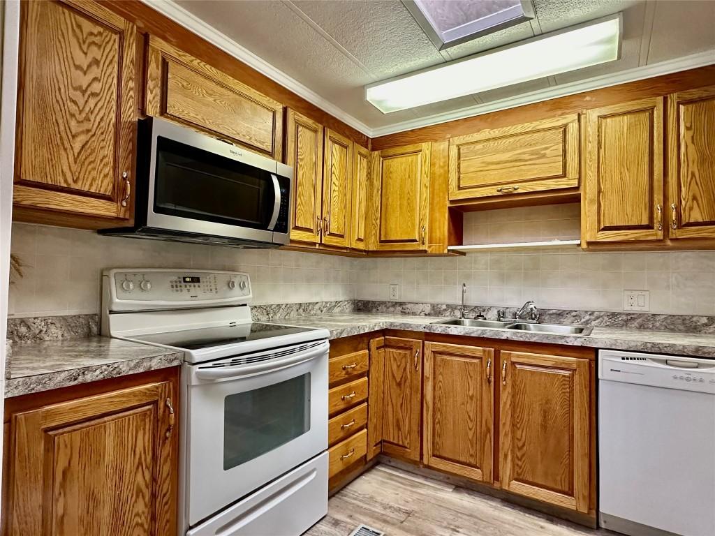 41-6601 Tucelnuit Drive, Oliver, BC