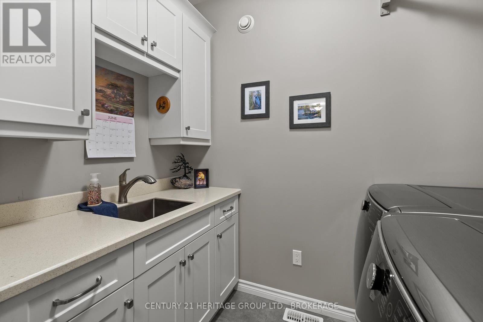 13 - 1071 Cranberry Cove Lane, Frontenac (Frontenac South), ON - Indoor Photo Showing Laundry Room
