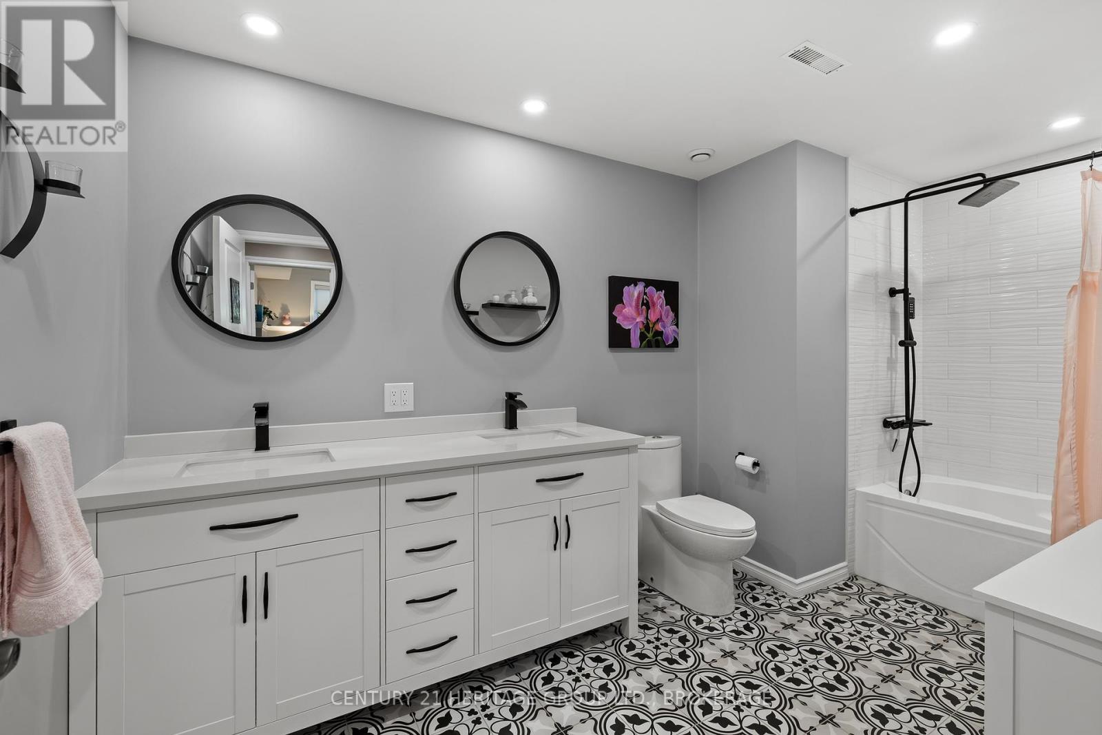 13 - 1071 Cranberry Cove Lane, Frontenac (Frontenac South), ON - Indoor Photo Showing Bathroom