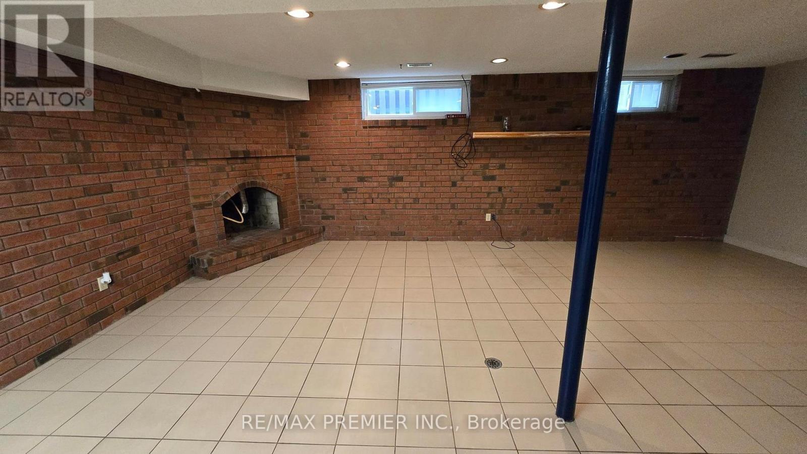 36 Railway Street, Vaughan, ON - Indoor