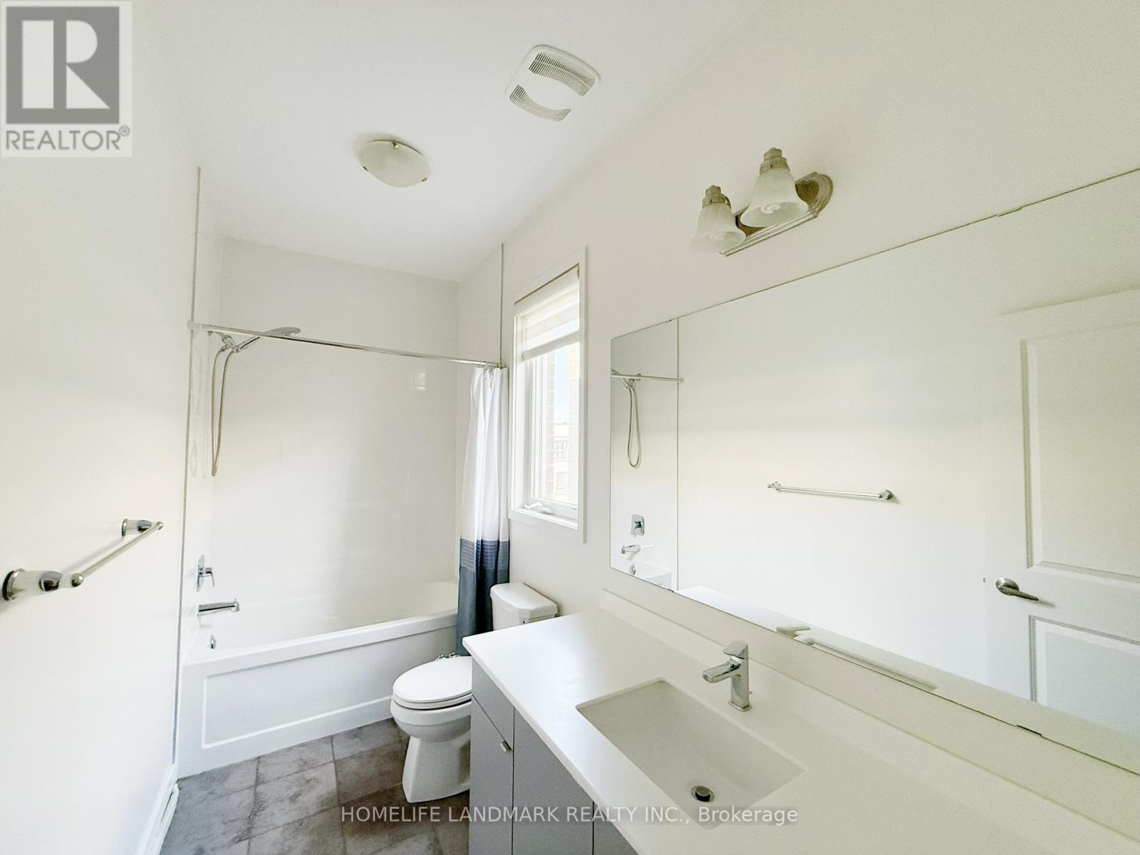172 Squire Crescent, Oakville, ON - Indoor Photo Showing Bathroom